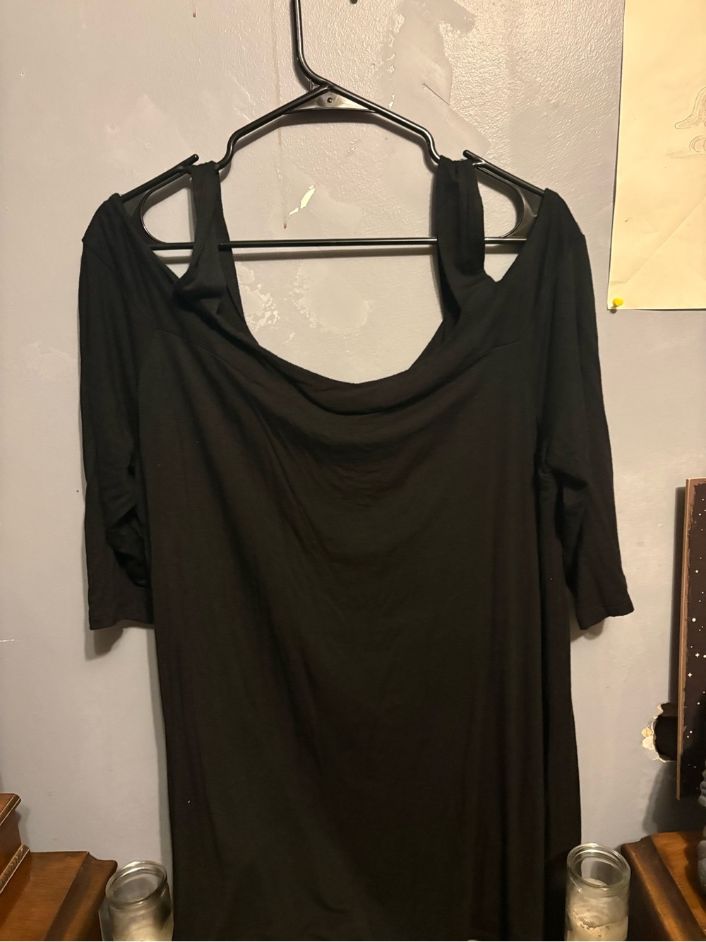 🛍️2/$15🛍️Black Cold-Shoulder Short Sleeve Women’s Tee